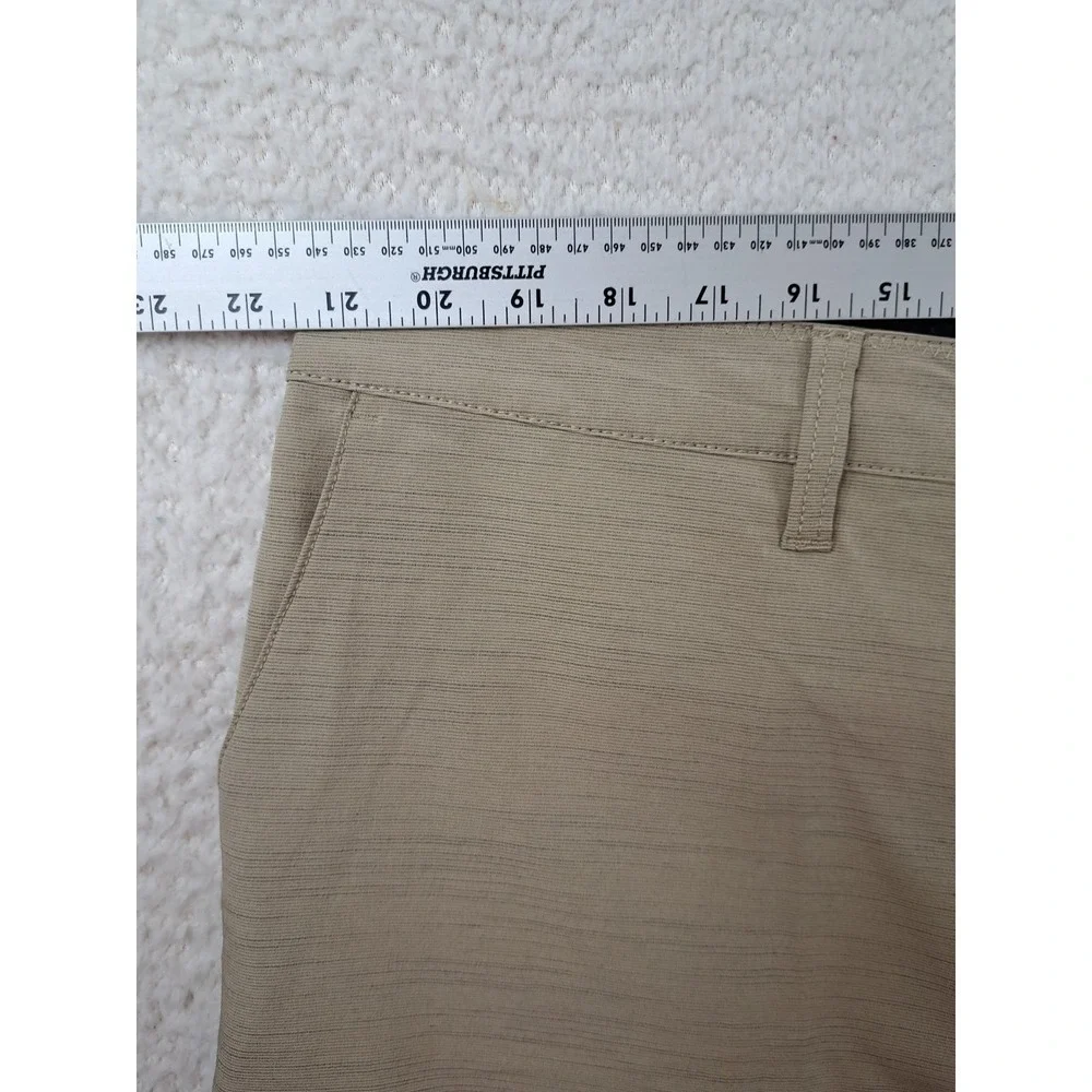Salty Crew Shorts Men's 42 Tan Hybrid Performance Cargo Stretch Chino 8" Inseam - Picture 8 of 11